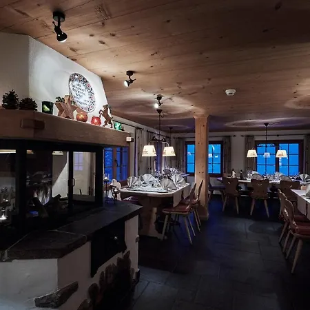 Berghaus Alpenroesli Klosters
