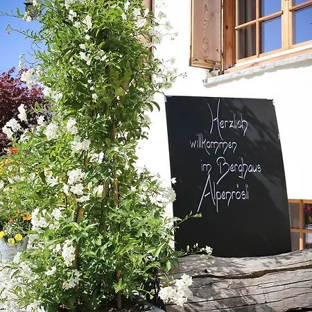 Berghaus Alpenrosli Inn
