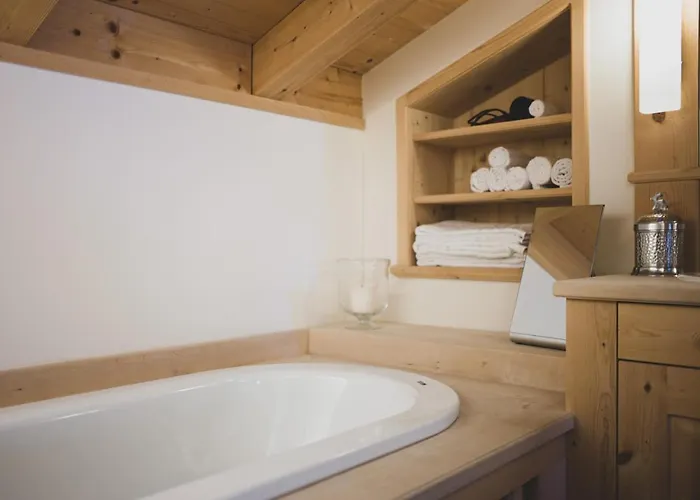 Berghaus Alpenroesli Inn *